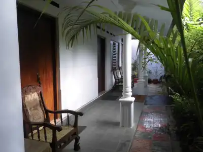 ExtremeHost Guest House - 8