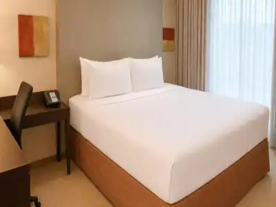 Crowne Plaza Chicago West Loop by IHG - 56