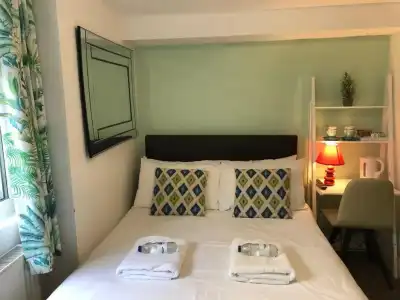 Grand Pier Guest House - 27