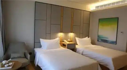 JI Shanghai Hongqiao National Exhibition and Convention Centre Huaxiang Road - 26