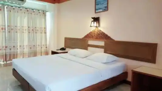Sawasdipong - 4