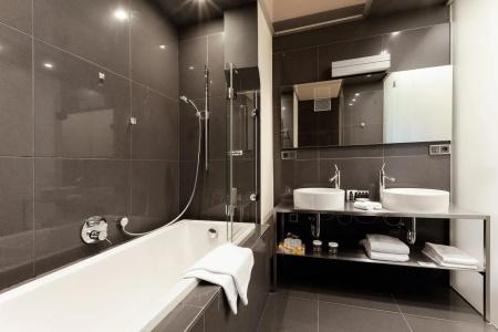 Old Town Square Residence by Emblem - 6