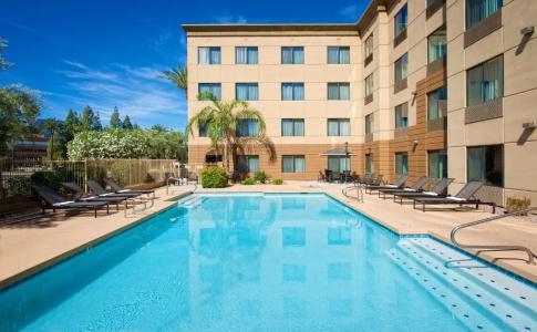 Hampton Inn Phoenix-Airport North - 16