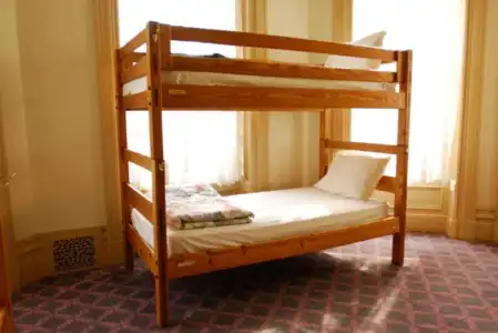 HI Sacramento Hostel - 3