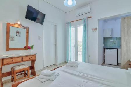 Pavlos Place - 84