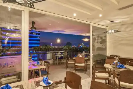 Sofiana My Khe & Spa - Rooftop Pool Bar - Free 01 Draught Beer and 20-minute Spa per Room - 10