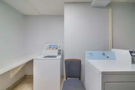 Americas Best Value Inn Fargo - 2