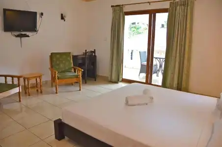 FOREST LODGE GUEST HOUSE - 57