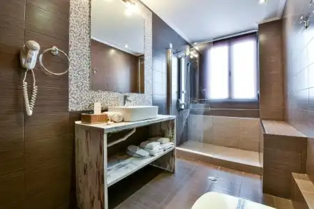 Athens Way Apartments - 85