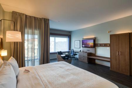 Holiday Inn Express & Suites Charlotte - South End by IHG - 32