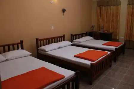 Anura Guest Inn - 48