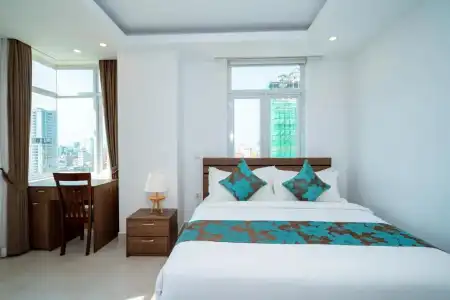 Queen Mansion - 40