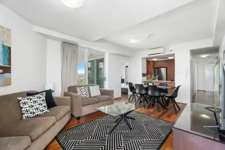 Crystal Bay on the Broadwater - 220
