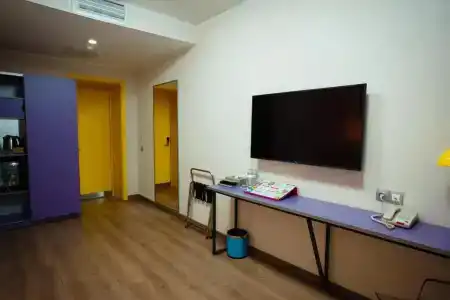 City Hostel - 53