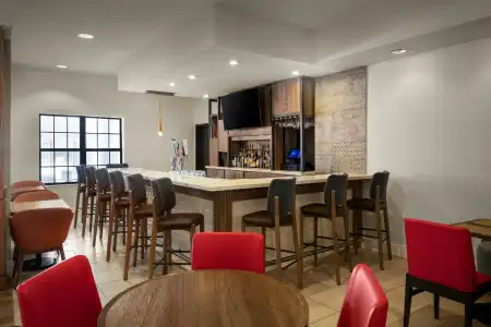 Hilton Garden Inn Phoenix Airport - 25