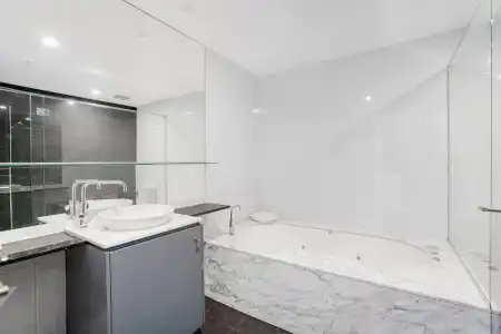 Aria Apartments - 319