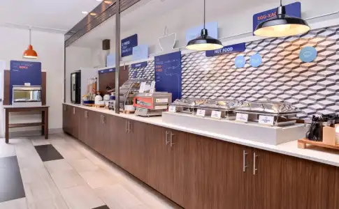 Holiday Inn Express Tampa N I-75 - University Area by IHG - 19
