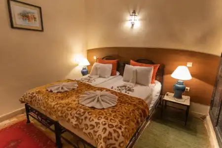 Riad Losra - 62