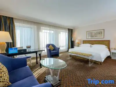 Grand Skylight Royal - 75