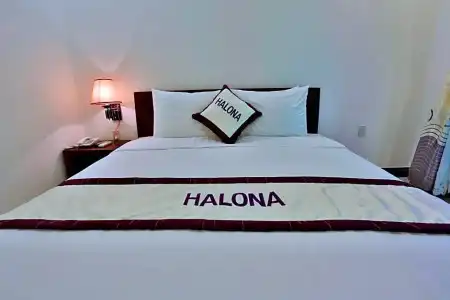 Halona - 26
