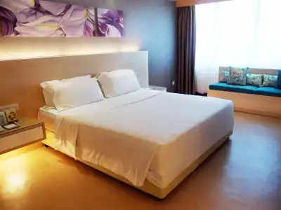 Crystal Crown Petaling Jaya - 1