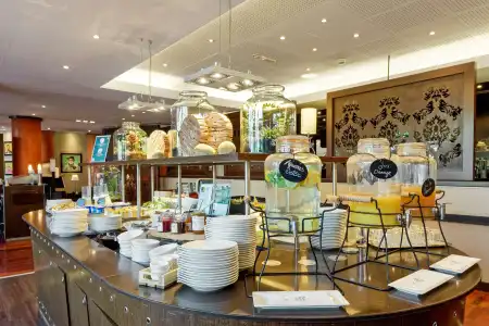 Golden Tulip CDG Airport Roissy - 33