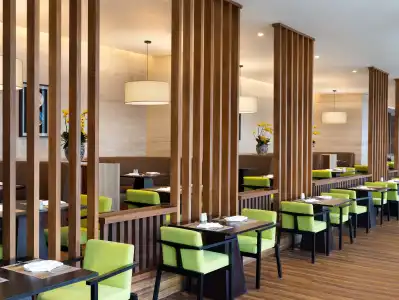 Holiday Inn & Suites Jakarta Gajah Mada by IHG - 36