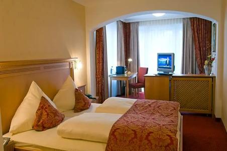 Moselstern Brixiade &Triton - 32