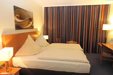 Boulevard - 24