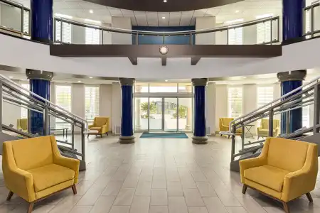 Holiday Inn Express and Suites Bakersfield Central by IHG - 31