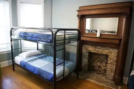 Wrigley Hostel - 4