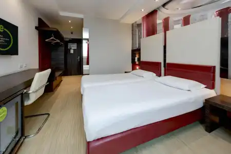B&B - 6