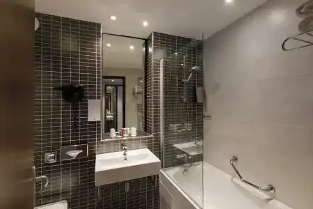 Best Western Clermont Ferrand Centre - 33