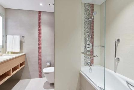 Hilton Garden Inn Muscat Al Khuwair - 27