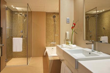 Grand Cosmopolitan - 11