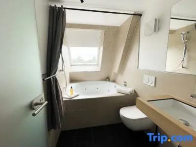 Holi City Apart Berlin - 93