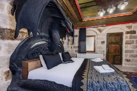 Kayatas Cave Suites - 86