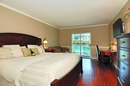 South Thompson Inn & Conference Centre - 81