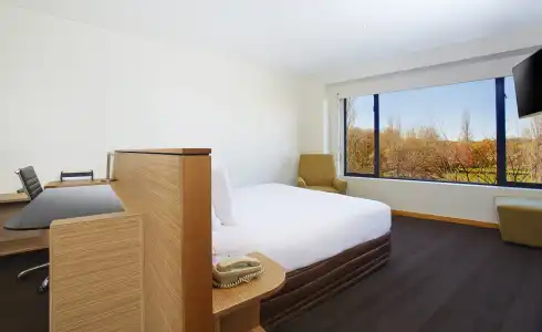 Crowne Plaza Canberra, an IHG - 4