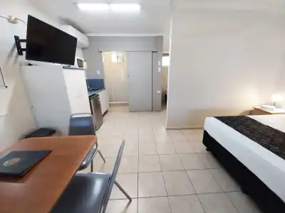 Tropic Coast Motel - 138