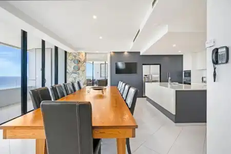 Aria Apartments - 380
