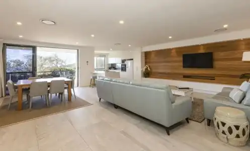 Bay Royal Apartments - 127
