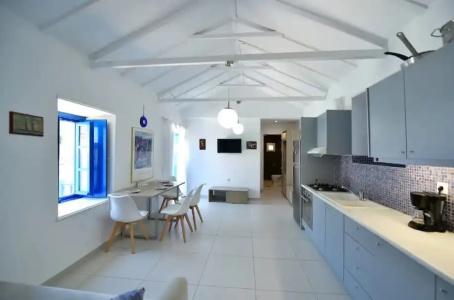 Douskos Guesthouse - 210