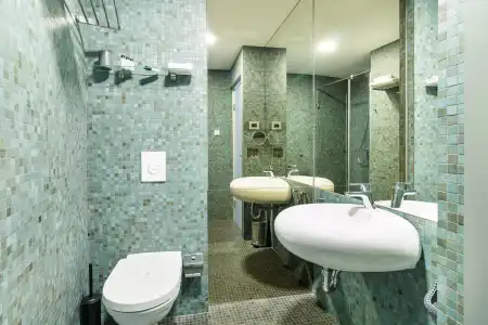 Venis Boutique - 21