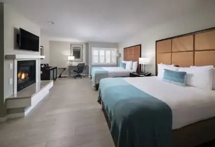 Mariposa Inn and Suites - 13