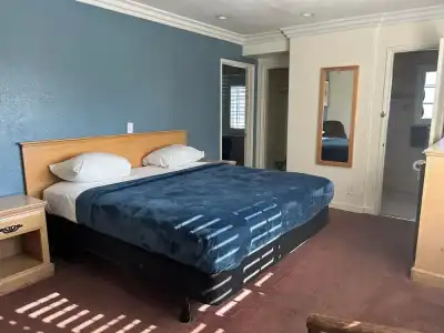 Welcome Inn on Colorado Blvd - 60