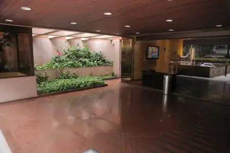 London Class Suites - 1