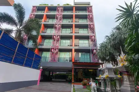 Baan Nilrath - 0