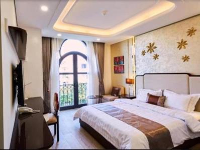 Golden Tree & Apartment - 2