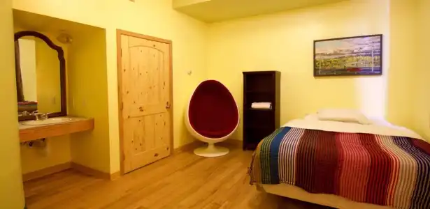 Qupqugiaq Inn - 4